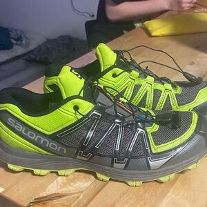 Salomon Men's Green and Black Trail Shoes